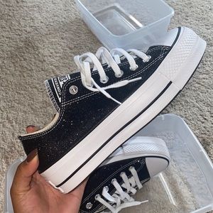 BRAND new exclusive platform converse ✨